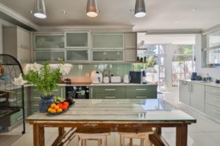 5 Bedroom Property for Sale in Van Riebeeckstrand Western Cape